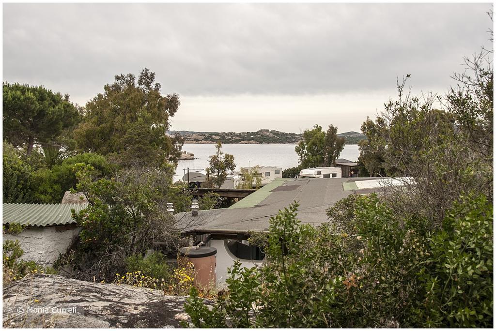 Hotel Camping Baia Saraceno Palau Pokoj fotografie
