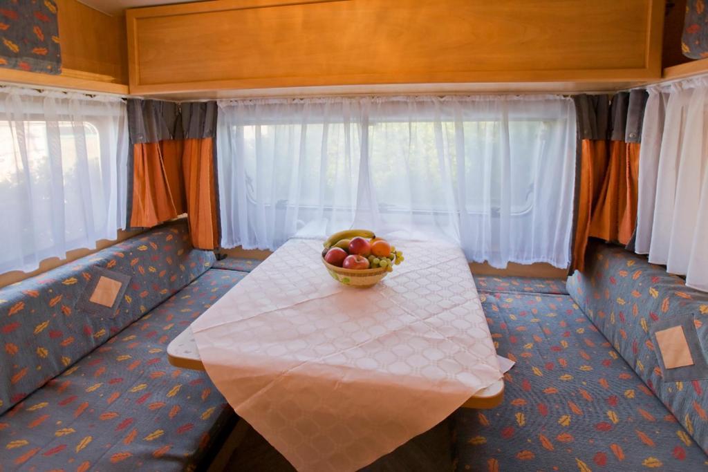 Hotel Camping Baia Saraceno Palau Pokoj fotografie